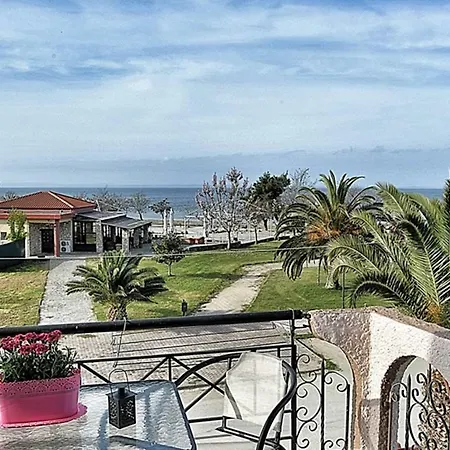 For A Great Vacational Experience In Chalkidi, This Is A Great Choice. *