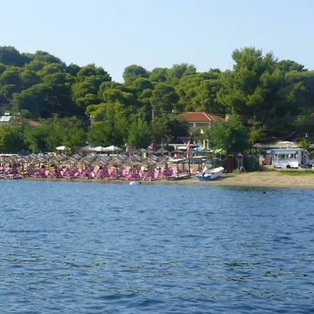 For A Great Vacational Experience In Chalkidi, This Is A Great Choice. Appartement *